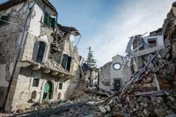 By ødelagt etter jordskjelv