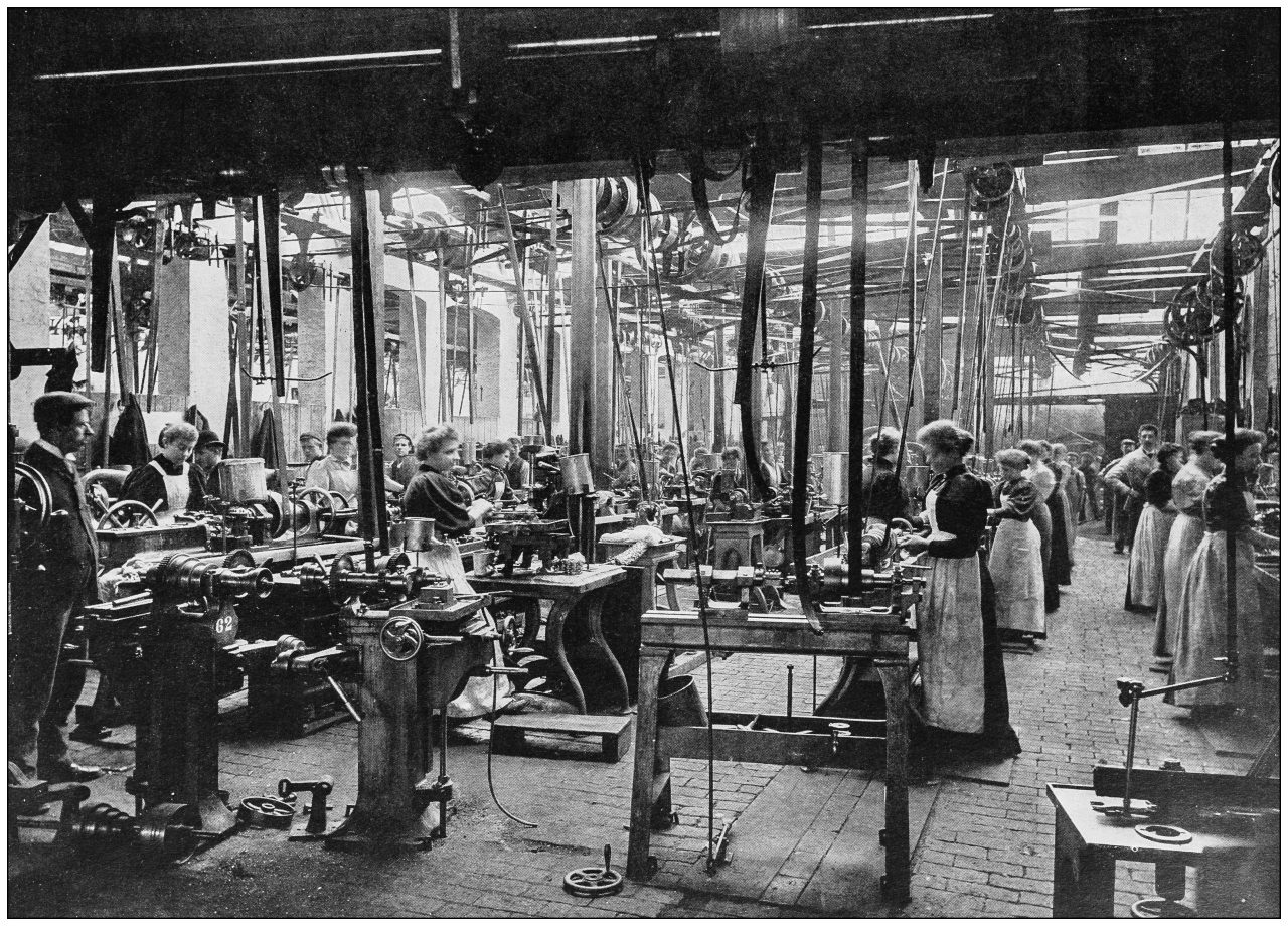 Kvinner jobber på fabrikk