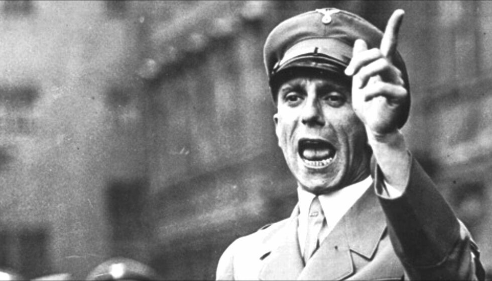 Nazistenes propagandaminister, Joseph Goebbels, holder tale.