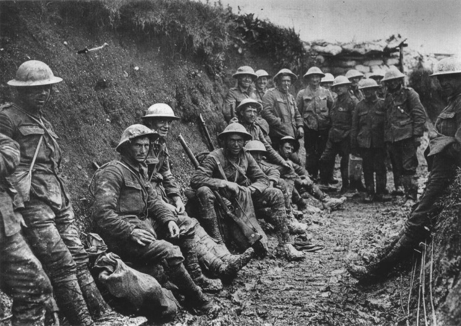 Britiske soldater i en skyttergrav fra 1. verdenskrig.