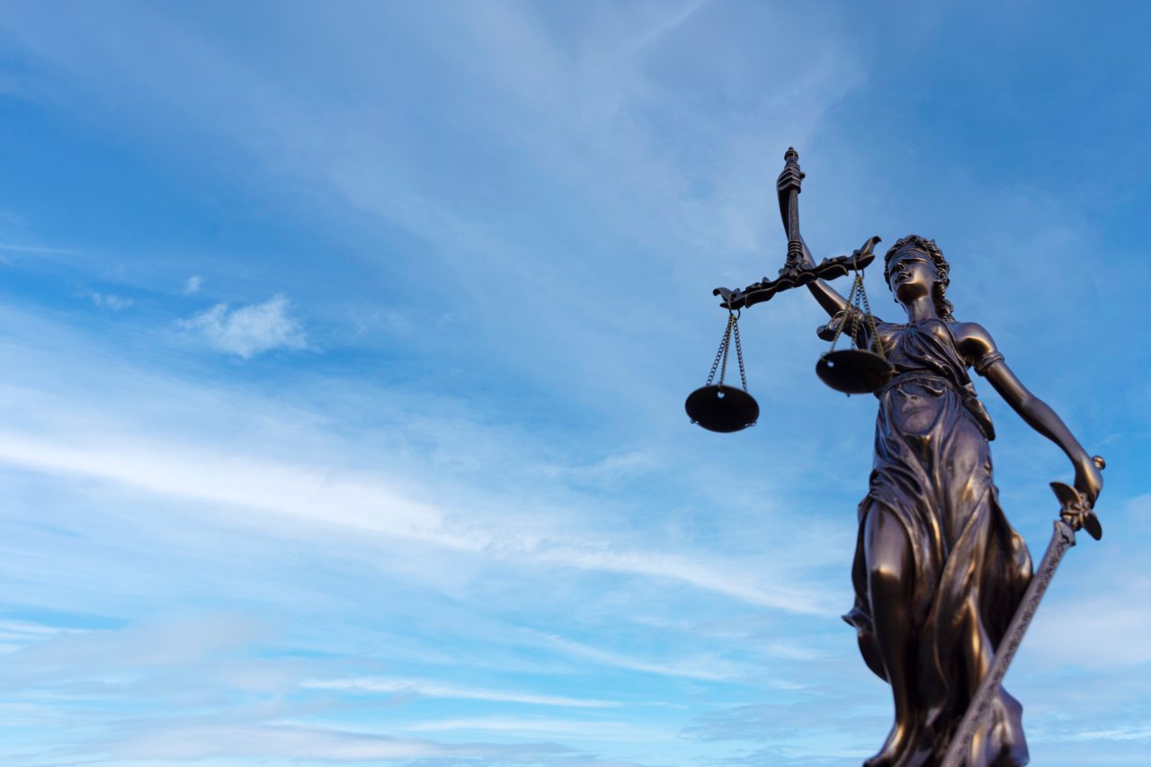 Statuen av rettferdighetens gudinne